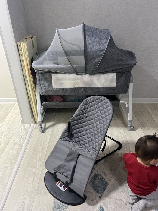 Продам кроватку манеж и шезлонг