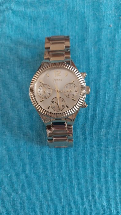 Ceas de dama Guess
