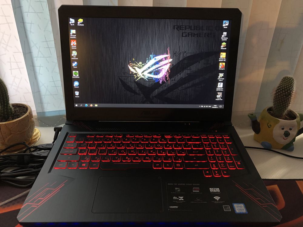 ROG ASUS TUF Gaming FX504 - геймърски лаптоп