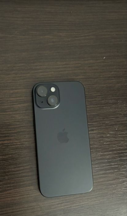 Iphone 15 aproape nou