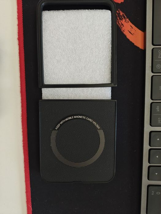 Carcasa telefon Motorola Razr 50 Ultra magsafe hard case shell magnet