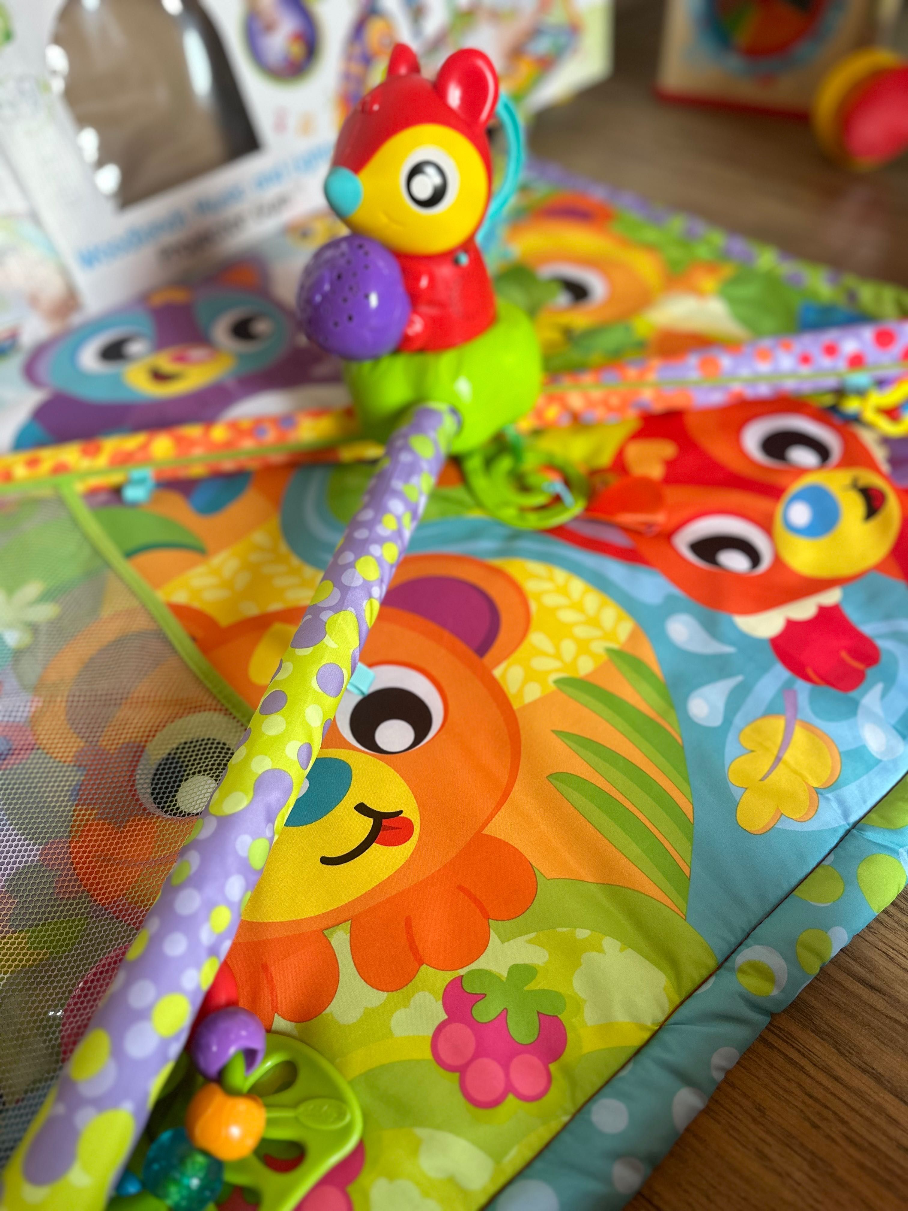 Playgro Активна гимнастика със светлини, музика и проектор