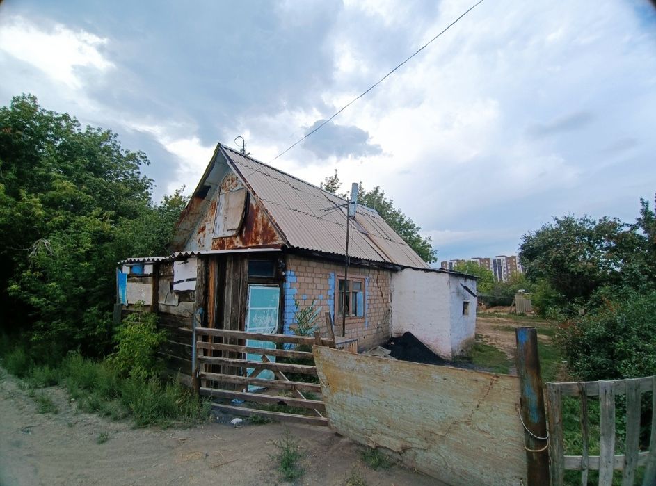 Сдам В районе байтурсынова в аренду дачу 8 соток, дом 50кв.м