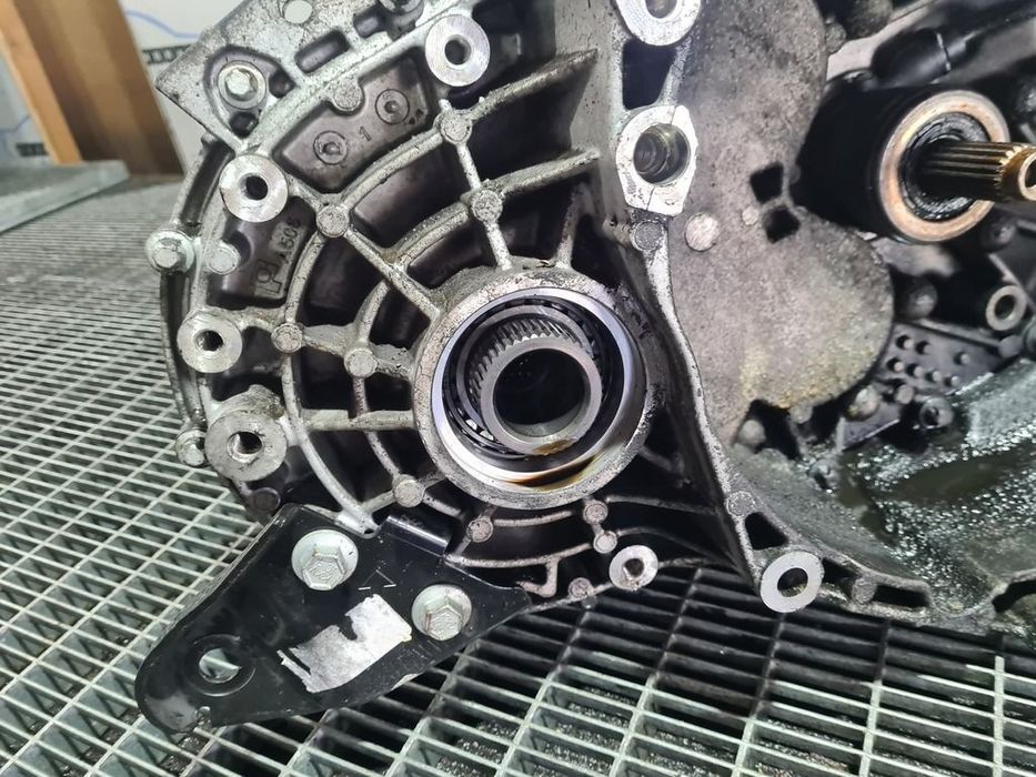 Cutie de viteze Jeep Cherokee V 2.0 2013 - 2017 140CP Manuala 6 Trepte EBS EBT (951) ...