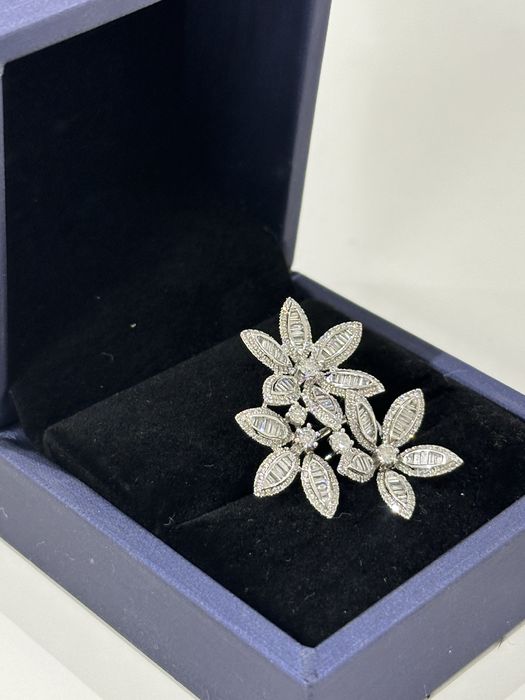 Inel diamante naturale model Van cleef