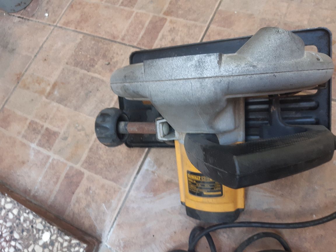 Circular de mina Dewalt DW 62