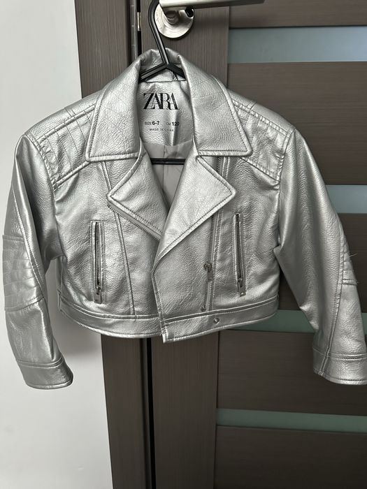 Geaca argintie varsta 6-7 ani ZARA