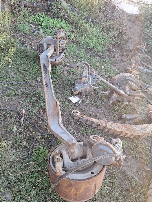 продам переднюю балку в сборе Хово. Howo