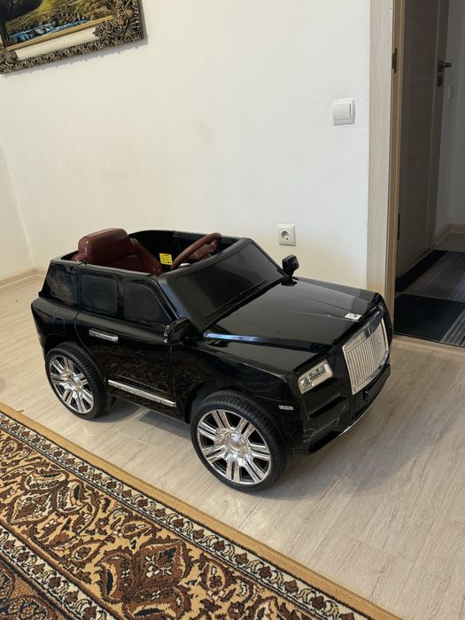 Дет.машина с пультом управления