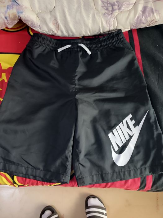 Pantaloni scurți fis originali mărimea 158-170.