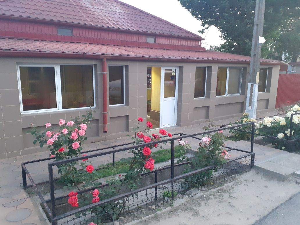 Inchiriez spatiu comercial