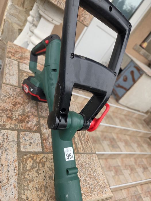 Акумолаторен тример Parkside