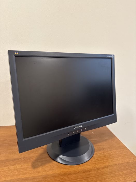 ViewSonic VA1903WB-2 – 19” LCD монитор (работещ, отлично състояние)