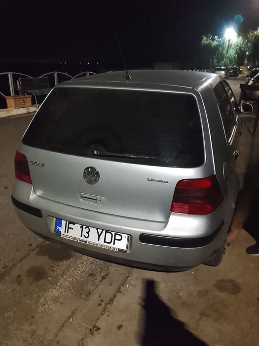 Vând golf 4 acte valabile