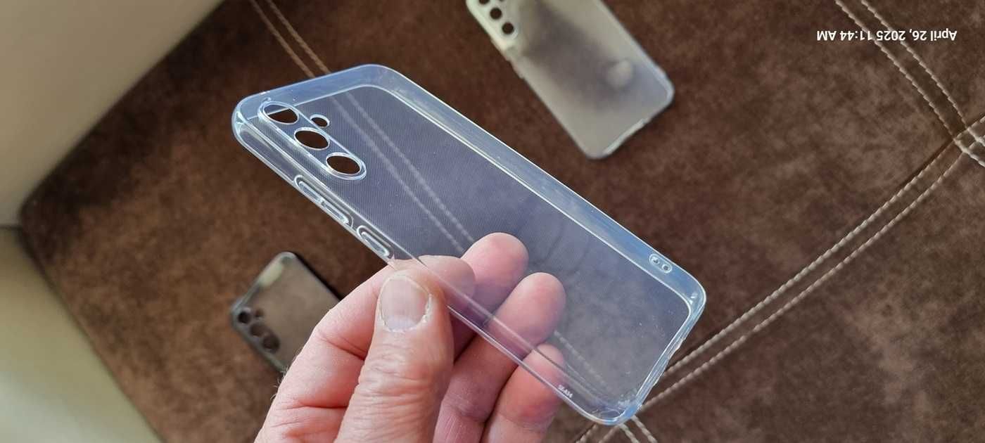Подарявам 8 бр. нови калъфи - гръб за Samsung A34