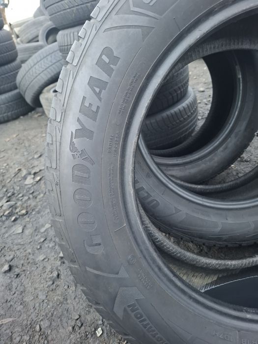 Vand 1 sau 2 anvelope 235 60 18 goodyear de iarna dot 2020