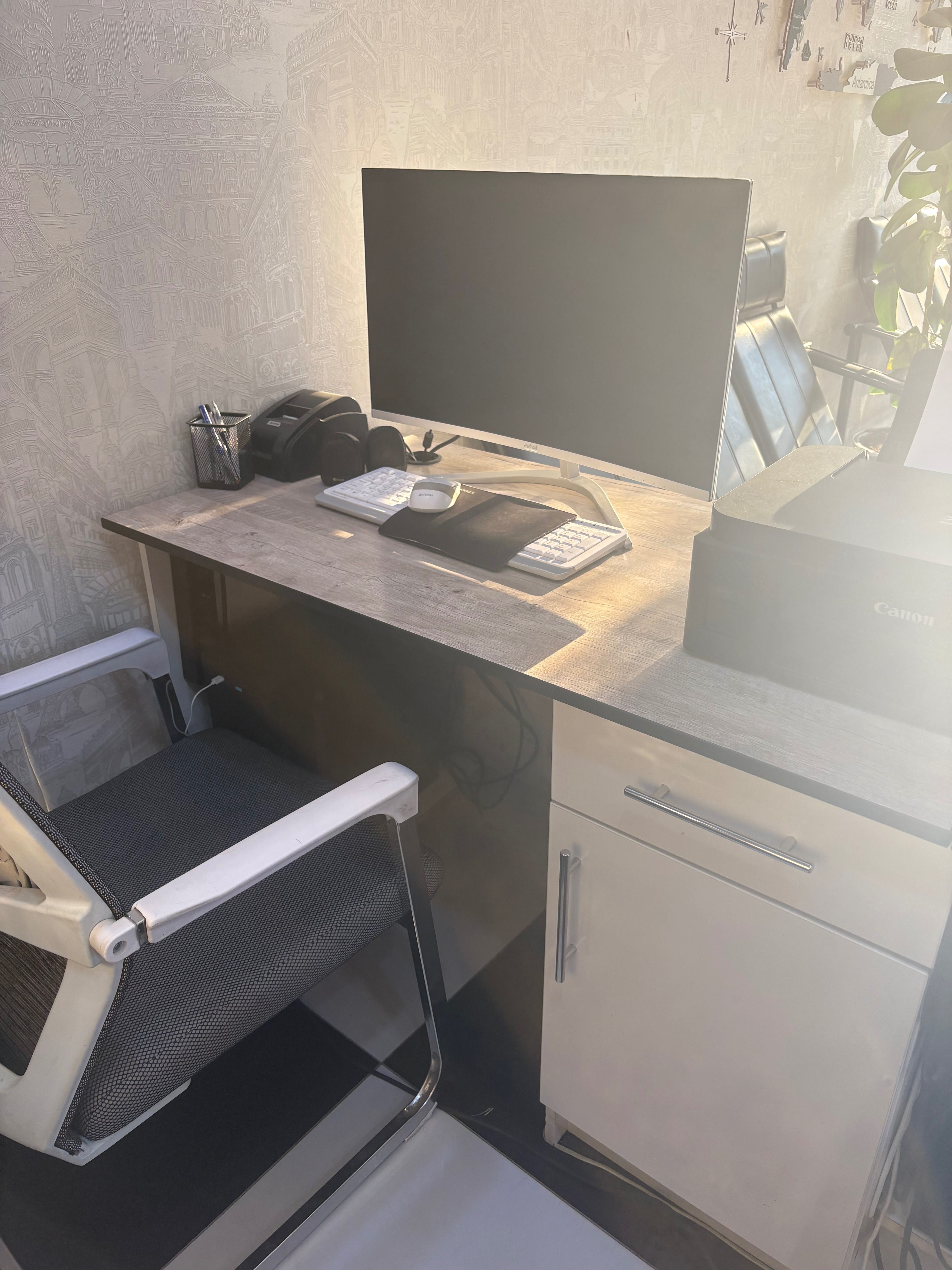 Kompyuter stol bilan birga 6 ta bor shunaqa komplektdan