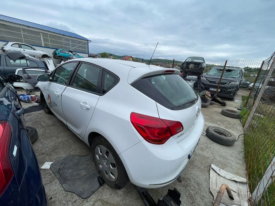 Dezmembrari Opel Astra J 1.7CDTI / DTS
