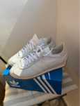 Adidas Originals Country OG albi marimea 42 noi