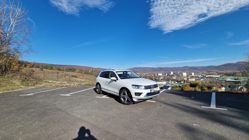 Volkswagen Touareg 2015 3.0 diesel V6, 262 cp, tva deductibil
