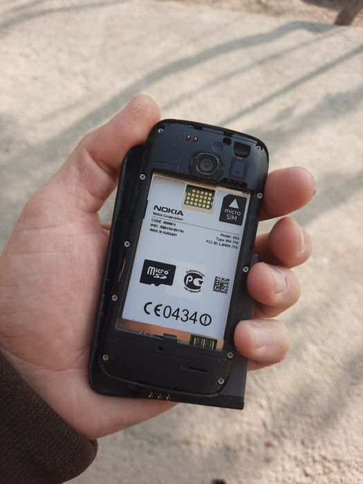 Nokia 603 sotladi uz imeya 30 kun