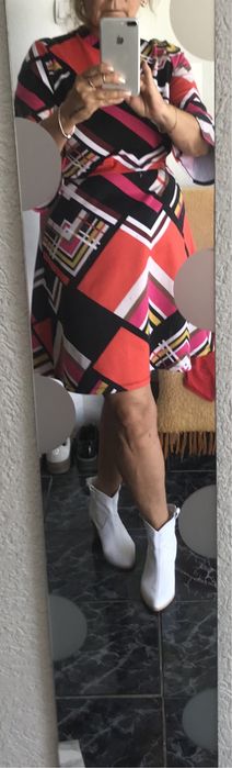 Vand rochita colorata