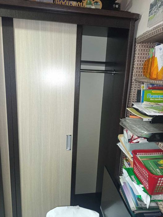 Шкаф купе с зеркалом