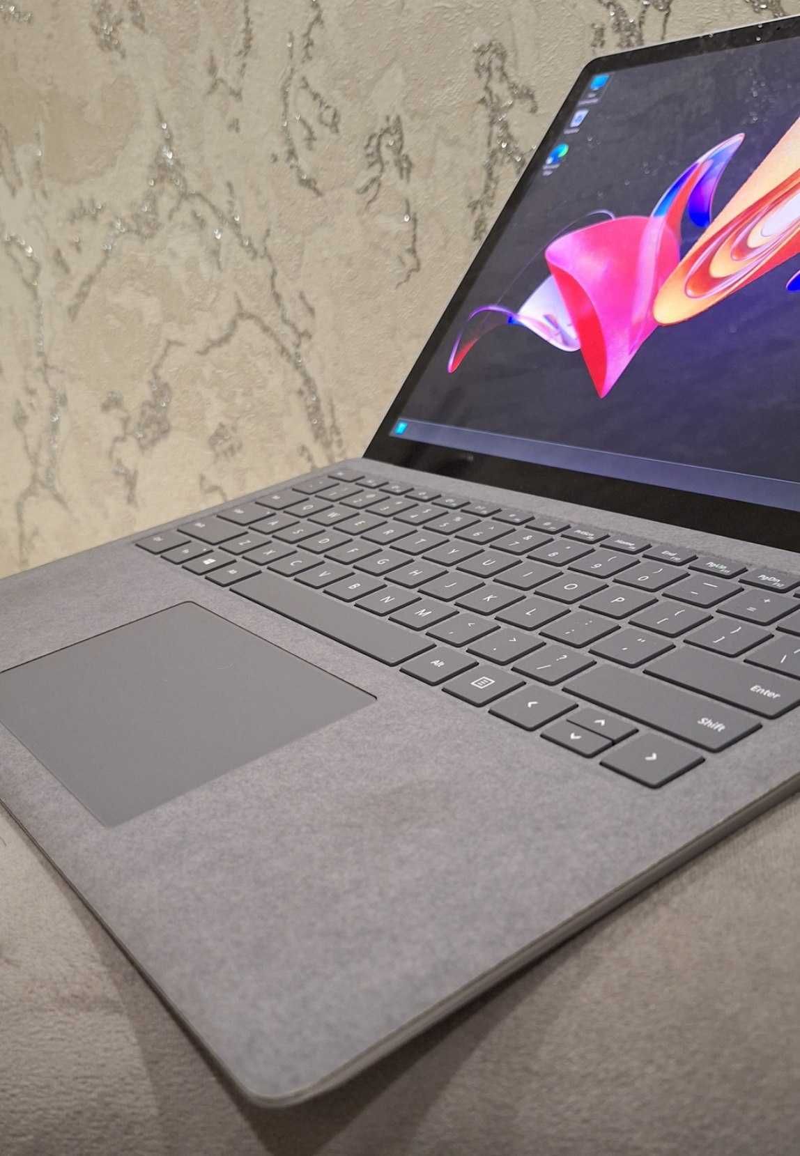 Microsoft Surface Laptop 3 13.5"2K core i7 1065G7 16GB/256GB SSD