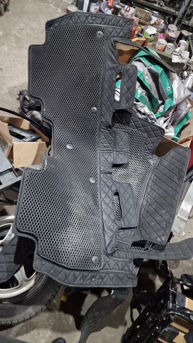 Ева коврики ландкрузер 200 и новые шторки магнитные передние крузак100