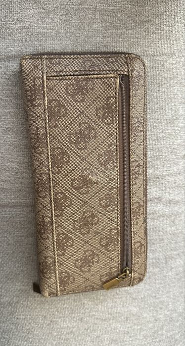 Дамски портфейл GUESS