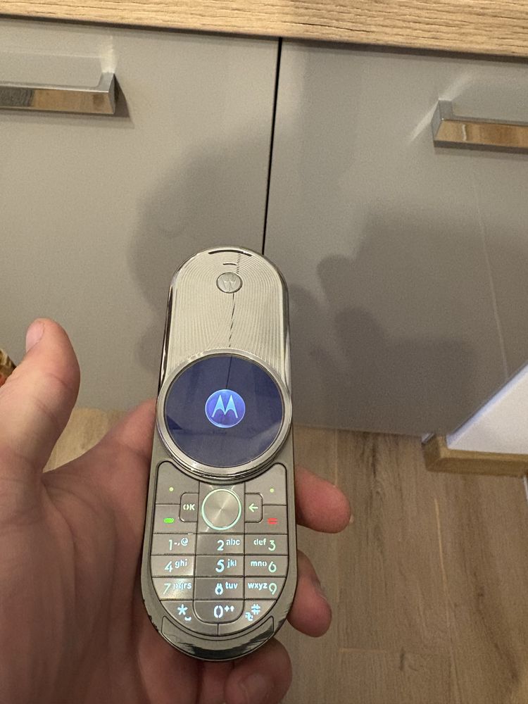 Motorola  Aura Топ Цена