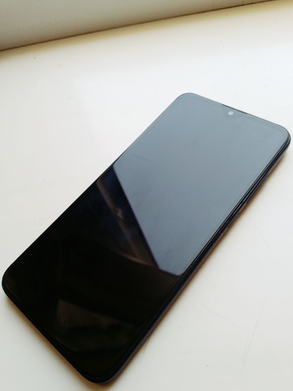 Redmi 8 sastayannasi yaxshi 4/64 talik