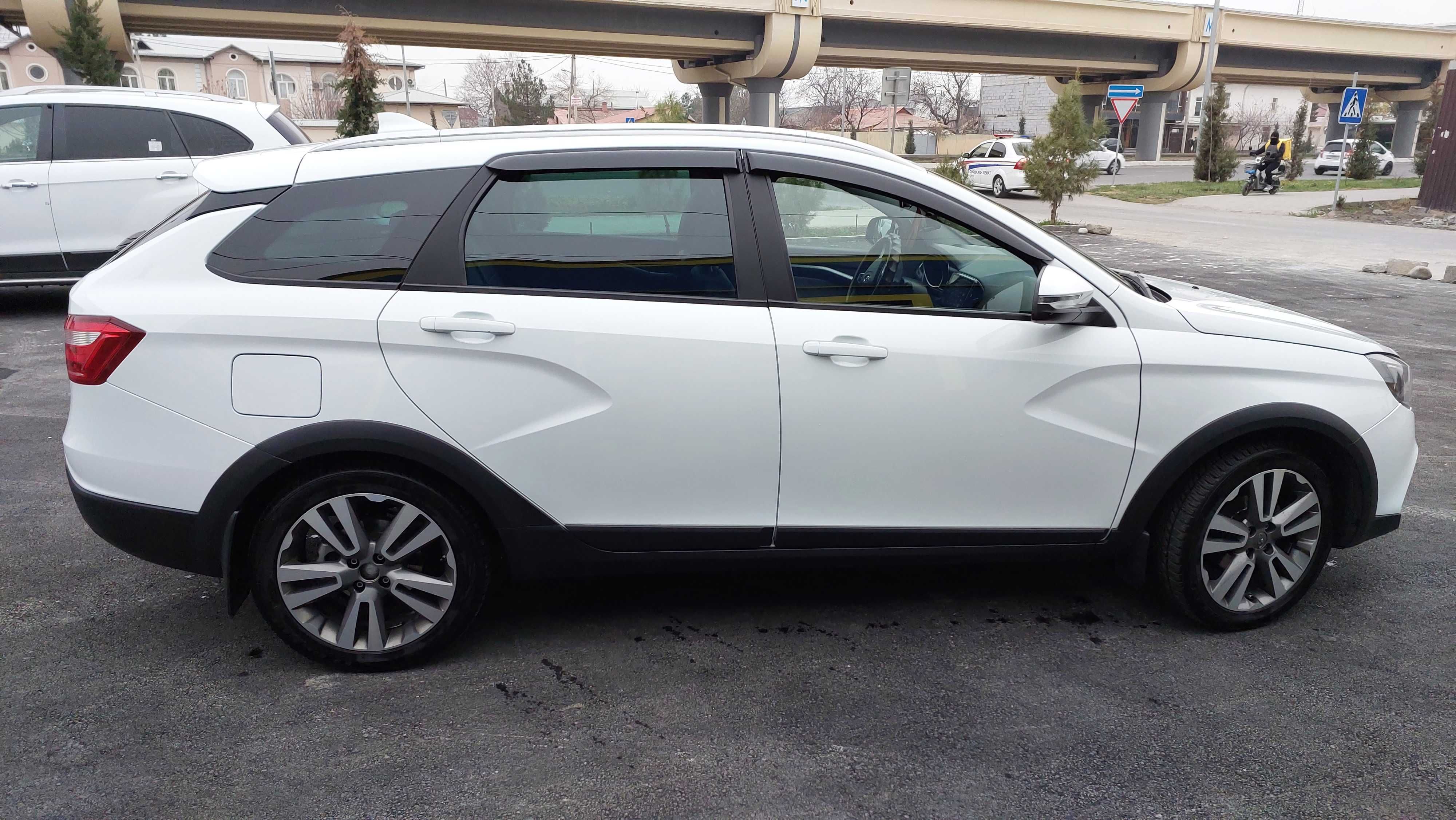 Lada Vesta SW Cross