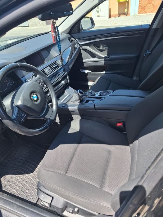 Vand Bmw F 10 km putini si reali