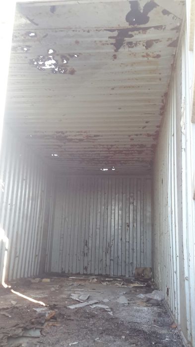 20' Контейнери, 4 броя висока база и един контейнер ниска база