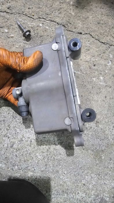Balama capsa capota stanga Mercedes W212 A2129067701 E220 E250 E300