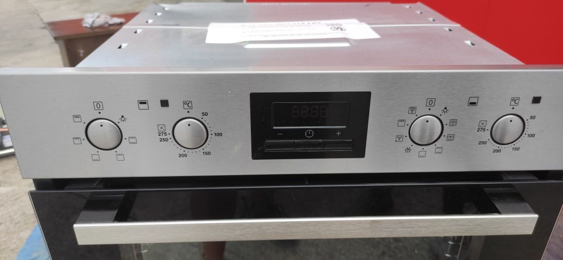 Двойна фурна за вграждане Zanussi