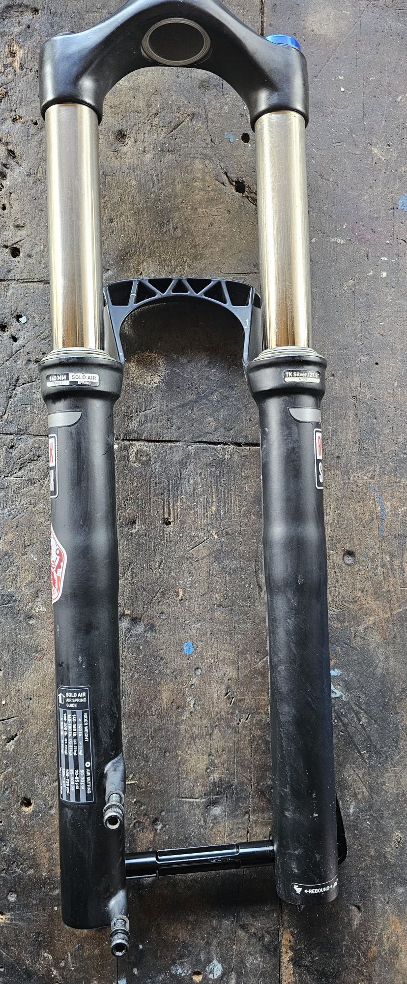 Vând furca rockshox sektor silver 140mm