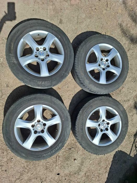 Vînd anvelope   205 65 r16 c