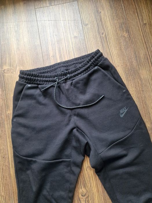 Страхотно мъжко спортно долнище NIKE размер S