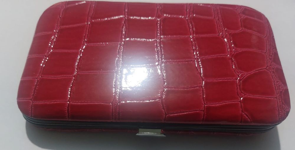 Маникюрный  набор