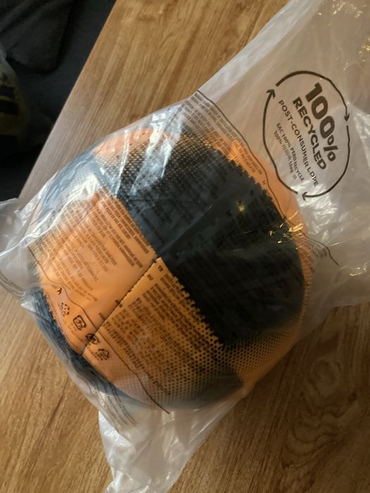 Оригинална футболна топка Adidas