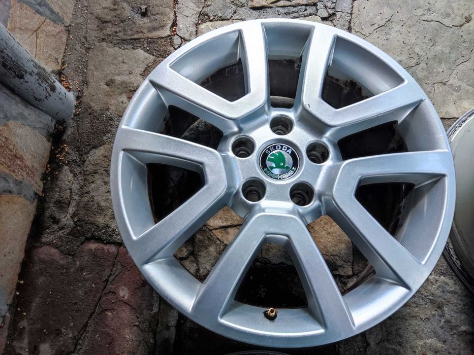 Skoda 17 цола 5х112 оригинални алуминиеви лети джанти Шкода 5x112