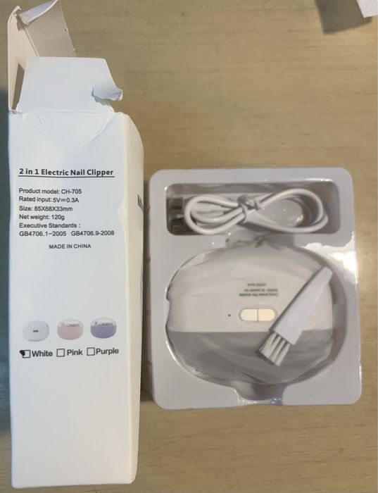 Aparat electric pentru tāiat, pilit si lustruit unghiile