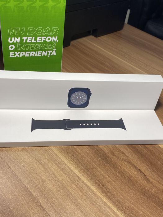 Apple Watch Seria 8 / 45 mm / GPS / Midnight Aluminium