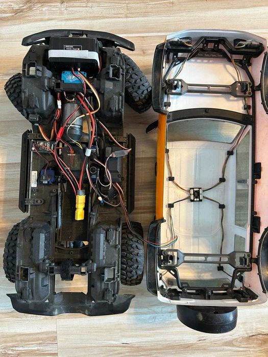 Traxxas TRX-4 Ford Bronco - multe upgrade-uri