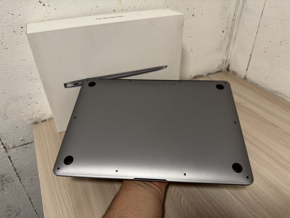 Продам MacBook M1 (13”) в идеальном состоянии