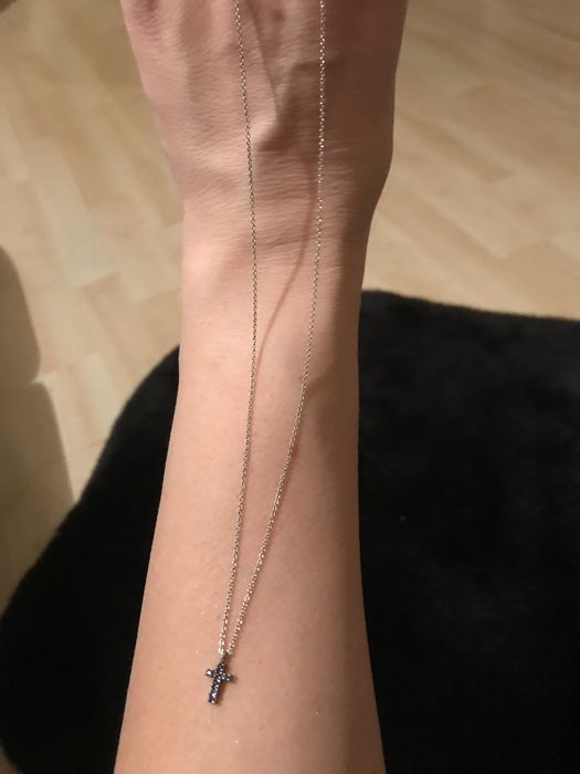 Lantisor din aur alb, 18 kt, cu safire