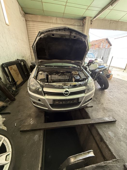 Опел Астра 2005г бензин