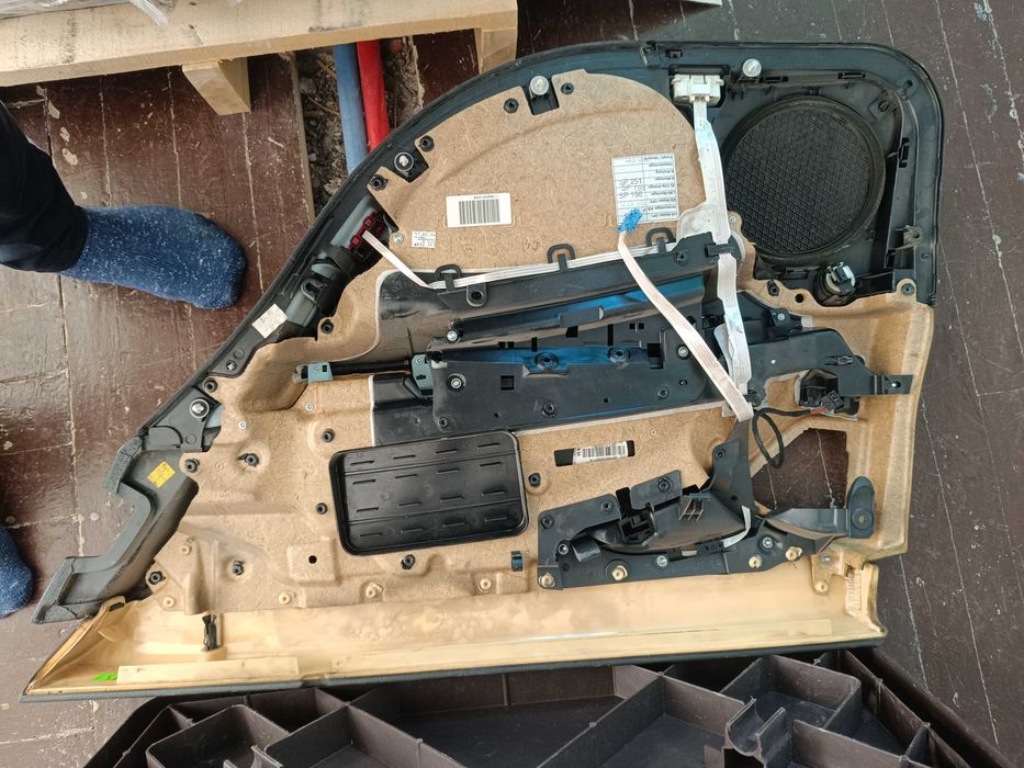 Части за Мерцедес Е 211